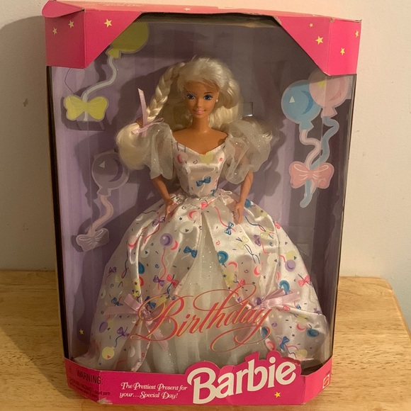 1996 birthday Barbie - Picture 1 of 11